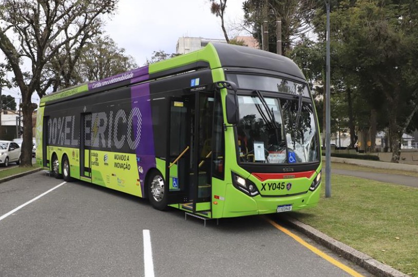 Ônibus elétrico da Eletra que começou a ser testado pela Prefeitura de Curitiba